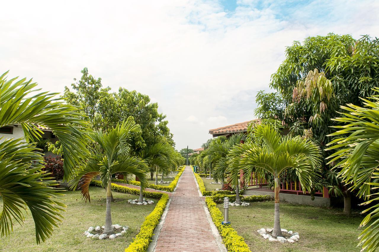 Hotel Campestre Tardes Cale\u00F1as Yumbo Exterior foto