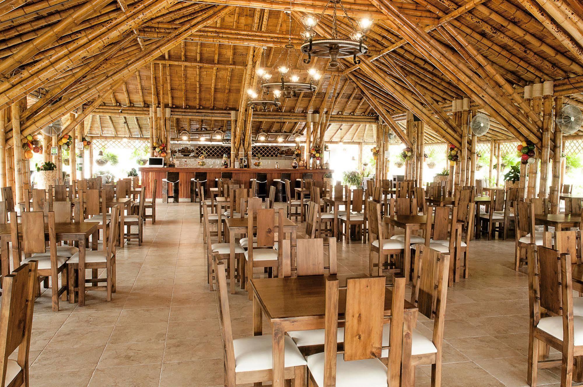 Hotel Campestre Tardes Cale\u00F1as Yumbo Exterior foto